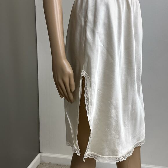 Vintage Warner's Half Slip Skirt Satin Ivory Size Medium Double Slit 55315 USA - Picture 2 of 9